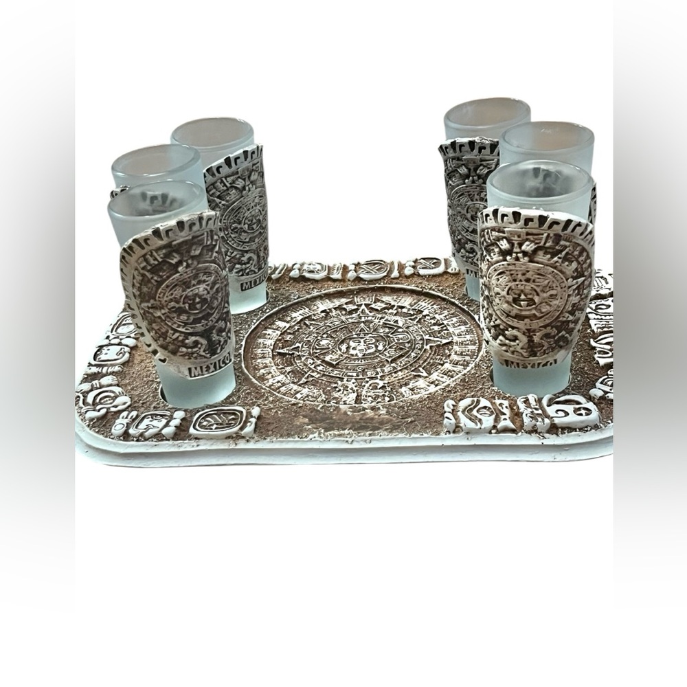 Vintage Mexico Riviera Maya With Calendar Style Tequila Shot Glasses w/ Base